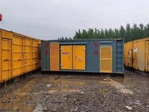 太原柴油发电机如何判断干式空气滤清器是否需要更换？